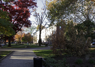 Liberties West Condos in Philadelphia, PA - Building Photo - Building Photo