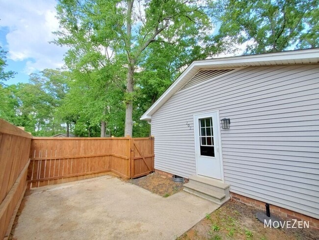 202 Newgate Dr in Simpsonville, SC - Building Photo - Building Photo