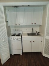 66 V St NW in Washington, DC - Building Photo - Building Photo