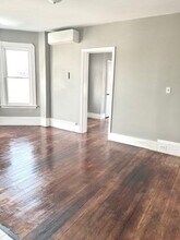 653 Brock Ave in New Bedford, MA - Foto de edificio - Building Photo