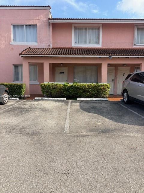 8019 Lake Dr in Doral, FL - Building Photo - Building Photo