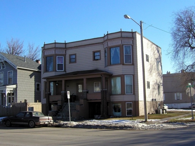 927 2nd Ave in Council Bluffs, IA - Building Photo