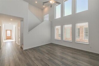 1275 W Yarrow Ave in Justin, TX - Building Photo - Building Photo