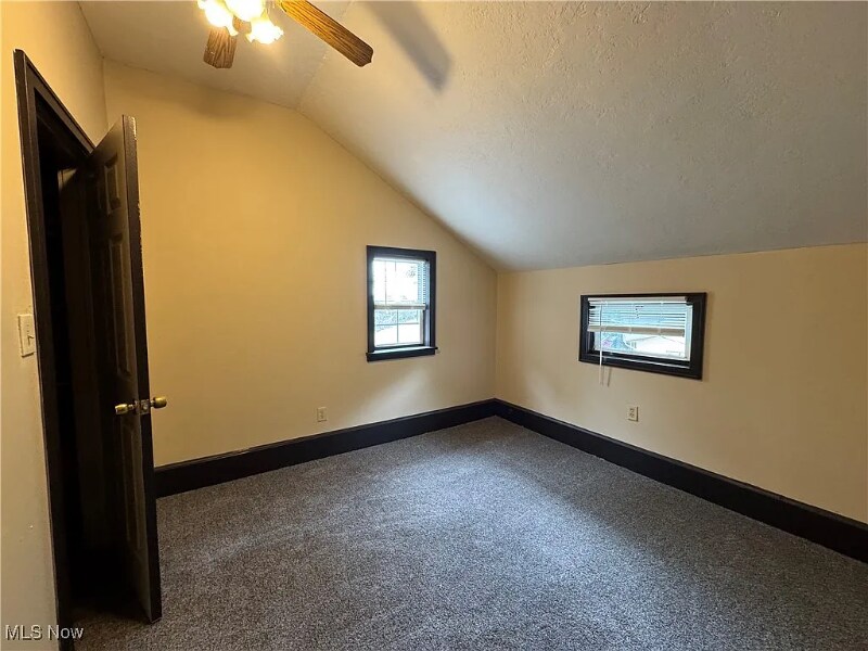 1835 Hillcrest Rd NW in Canton, OH - Building Photo
