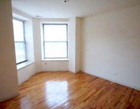 1311 W Leland Ave, Unit 2 in Chicago, IL - Building Photo - Building Photo