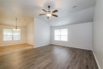 1338 Selborne Pl in Yukon, OK - Building Photo - Building Photo