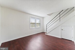2510 Iverson St in Temple Hills, MD - Building Photo