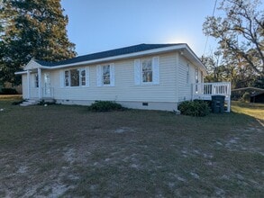 272 Victory Dr in Lyons, GA - Building Photo - Building Photo