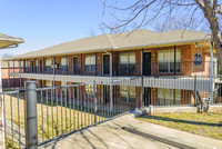 Sycamore Place in Denton, TX - Foto de edificio - Building Photo