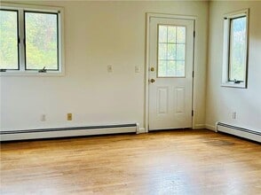 1141 Bruyn Turnpike in Pine Bush, NY - Building Photo - Building Photo