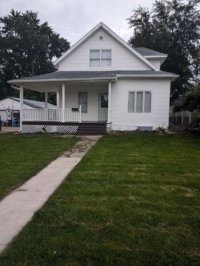 property at 1247 S Oak Ave