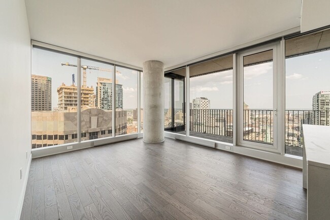 1205 Pl. Phillips in Montréal, QC - Building Photo - Building Photo