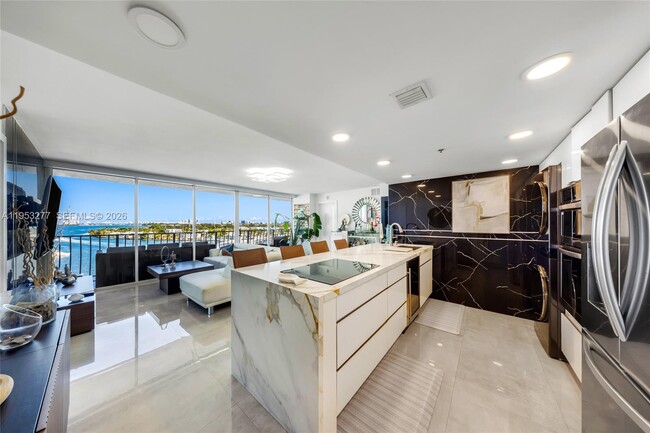 property at 7601 E Treasure Dr