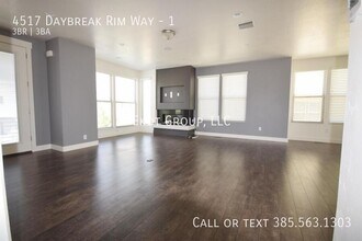 4517 Daybreak Rim Way in South Jordan, UT - Building Photo - Building Photo