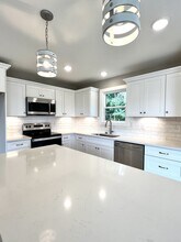 710 Hollie Way in Lebanon, TN - Foto de edificio - Building Photo