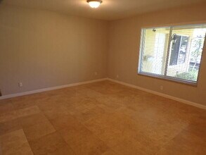 2210 NE 36th St in Lighthouse Point, FL - Building Photo - Building Photo