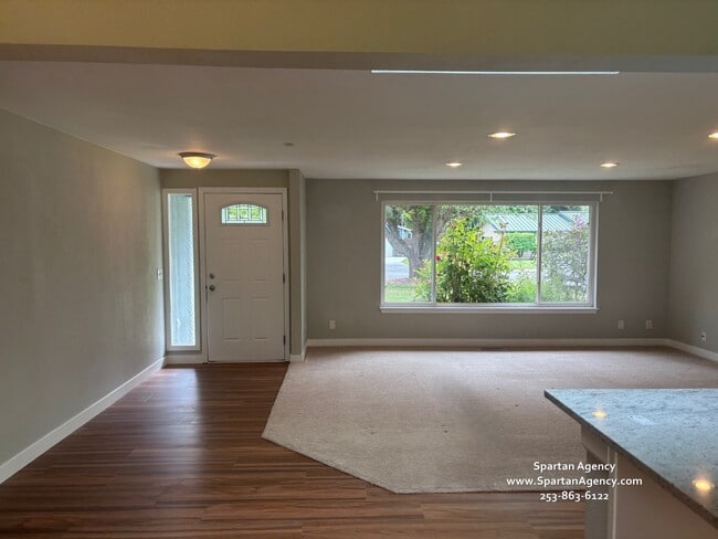 1529 13th Ave NW in Puyallup, WA - Building Photo - Building Photo