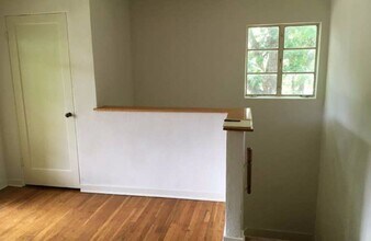 1302 Kirkwood Rd in Austin, TX - Building Photo - Building Photo