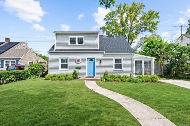 property at 63 Old Farm Rd
