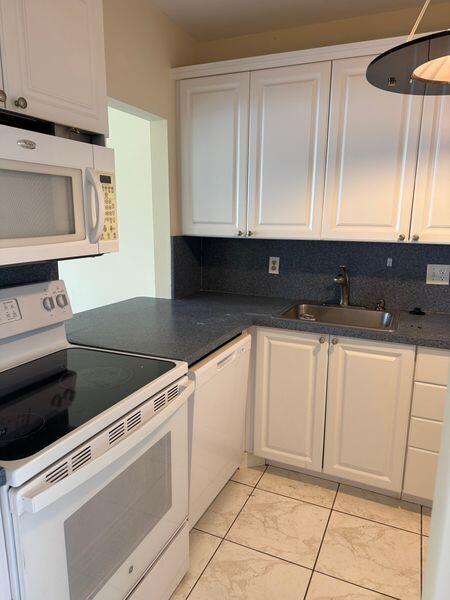 5501 NW 2nd Ave in Boca Raton, FL - Building Photo - Building Photo