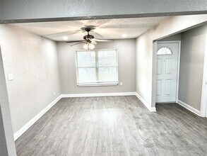 6321 Apache Dr in Pasadena, TX - Building Photo - Building Photo