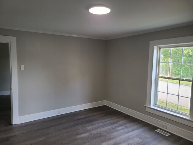 2321 Dacian St in Winston-Salem, NC - Building Photo - Building Photo