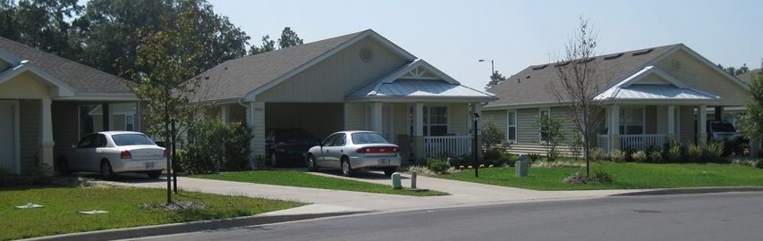 Pebble Hill Estates in Marianna, FL - Foto de edificio