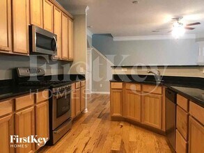 1428 Paulonia Way, Unit 7 in McLeansville, NC - Foto de edificio - Building Photo