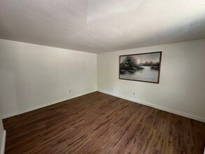 618 E Main St, Unit 1 in Mankato, MN - Building Photo - Building Photo
