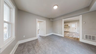 2817 Roanoke Ave in Cleveland, OH - Building Photo - Building Photo