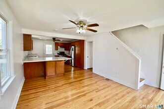 314 Knowlton St in Stratford, CT - Building Photo - Building Photo