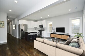 4906 N Rockwell St-Unit -G in Chicago, IL - Building Photo - Building Photo
