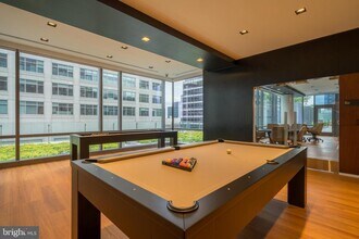 1800 N Lynn St-Unit -2316 in Arlington, VA - Foto de edificio - Building Photo