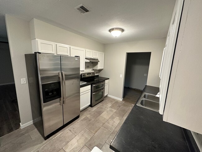 property at 6253 N Jacksonville Dr