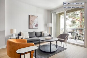 8700 Pershing Dr, Unit FL2-ID1431 in Los Angeles, CA - Building Photo