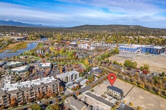 211 SW Log Ct in Bend, OR - Building Photo - Building Photo