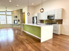 416 Starlight Vlg Lp in Leander, TX - Building Photo - Building Photo