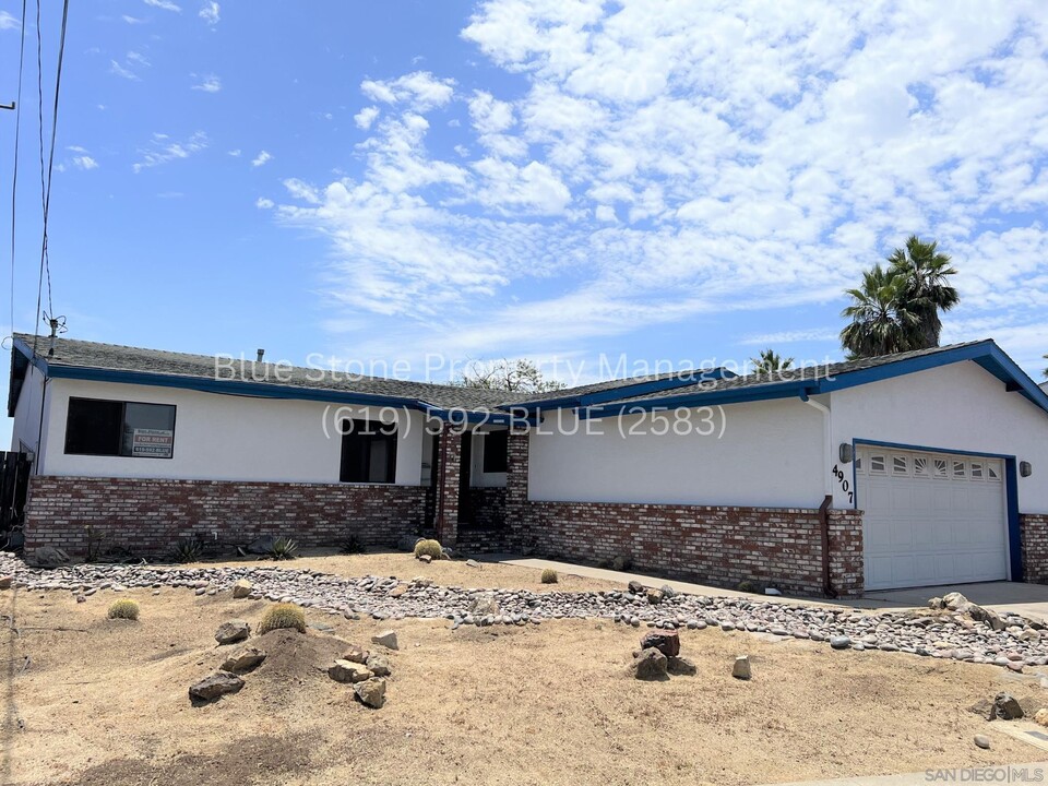 4907 Deaton Dr in San Diego, CA - Building Photo