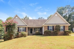 44 Creek View Ct in Hoschton, GA - Building Photo