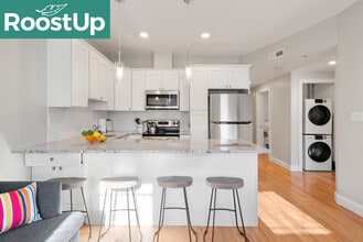 1061 Saratoga St in Boston, MA - Building Photo - Building Photo