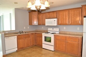 409A Oxford St in Martin, TN - Building Photo - Building Photo