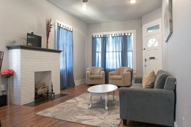 property at 1911 34th St