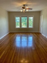 2053 W Gramercy Pl in San Antonio, TX - Building Photo - Building Photo