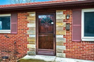 275 Parker Dr in Springboro, OH - Building Photo - Building Photo