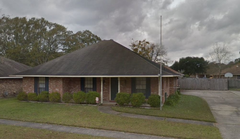 2610 Bernwood Dr in Baton Rouge, LA - Building Photo