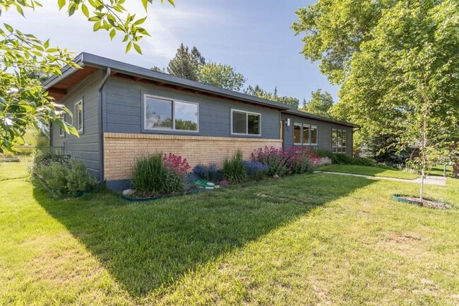 2822 N Tartan Pl in Boise, ID - Foto de edificio - Building Photo