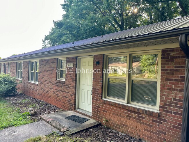 Raeford Ave Apartments in Lexington, NC - Foto de edificio - Building Photo