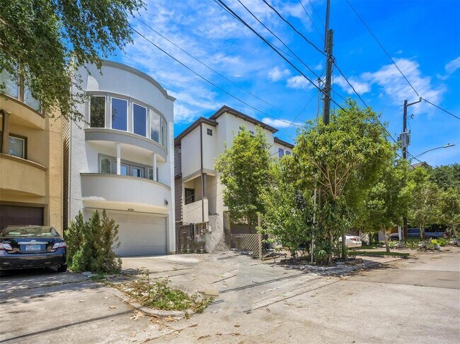 4274 Childress St in Houston, TX - Building Photo - Building Photo