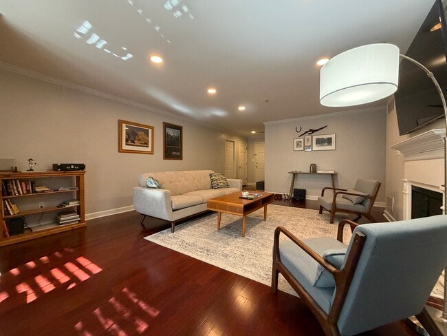 property at 3201 Lenox Rd NE