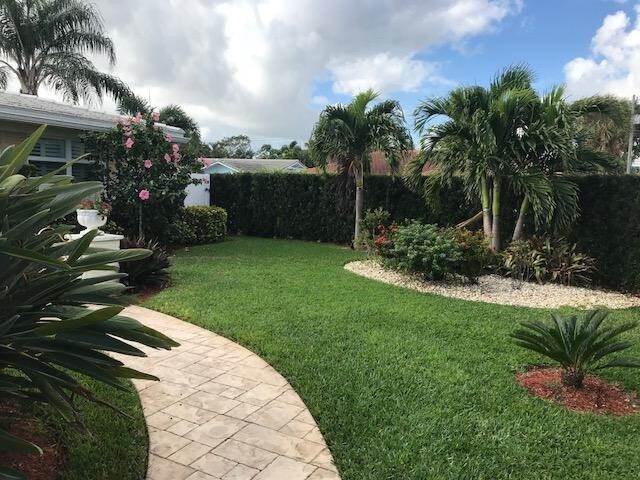 850 W Camino Real in Boca Raton, FL - Building Photo - Building Photo